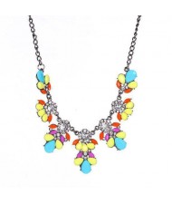 Resin Gems and Rhinestone Summer Style Flowers High Fashion Costume Statement Necklace - Multicolor