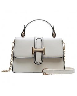 (4 Colors Available) Solid Color Classic Buckle Design High Fashion Lady Handbag/ Shoulder Bag