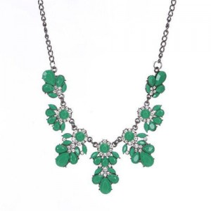 Resin Gems and Rhinestone Summer Style Flowers High Fashion Costume Statement Necklace - Green