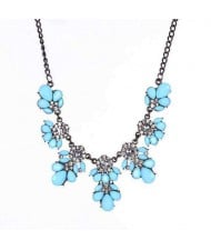 Resin Gems and Rhinestone Summer Style Flowers High Fashion Costume Statement Necklace - Sky Blue