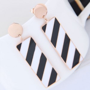 Black and White Contrast Color Oblong Shape Dangling Pendant Design Women Stainless Steel Earrings