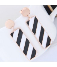 Black and White Contrast Color Oblong Shape Dangling Pendant Design Women Stainless Steel Earrings