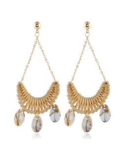 Seashell Pendants with Straw Weaving Arch Design High Fashion Earrings