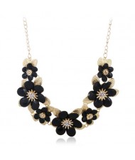 Rhinestone Inlaid Elegant Flowers Women Fashion Alloy Costume Necklace - Black