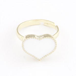 Oil-spot Glazed Sweet Heart Women Fashion Ring - White