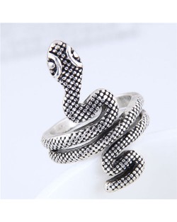 Cute Vintage Snake Design High Fashin Ring