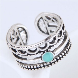 Gem Embellished Hollow Floral Pattern Open-end Vintage Fashion Ring 