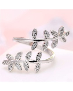 Cubic Zirconia Embellished Leaves Fashion Ring - Silver