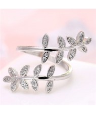 Cubic Zirconia Embellished Leaves Fashion Ring - Silver