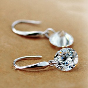 Shining Cubic Zirconia Pendant Korean Fashion 18k Platinum Plated Earrings