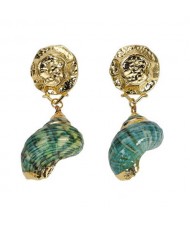 Green Conch with Golden Coarse Alloy Combo Design Fashion Earrings
