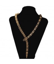 Unique Snake Design Alloy Fashion Costume Necklace - Golden