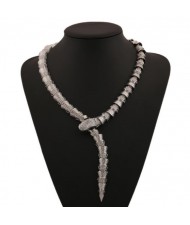 Unique Snake Design Alloy Fashion Costume Necklace - Silver