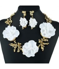 White Resin Flowers High Fashion Women Statement Necklace and Earrings Set
