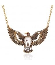 Vintage Eagle Pendant Alloy High Fashion Necklace - Golden