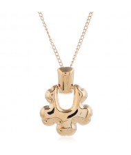 Irregular Alloy Flower Design Pendant High Fashion Women Costume Necklace - Golden