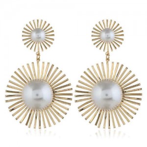 Pearl Inlaid Sunflower Design Women Costume Statement Earrings - Golden