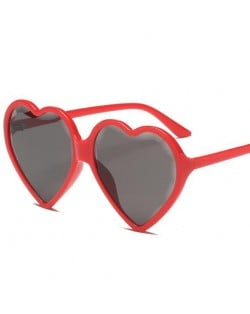 8 Colors Available Peach Heart Shape Frame High Fashion Women Sunglasses