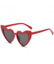 7 Colors Available Heart Shape Bold Frame Design Women Fashion Sunglasses