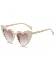 7 Colors Available Heart Shape Bold Frame Design Women Fashion Sunglasses