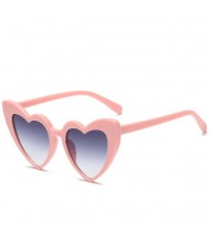 7 Colors Available Heart Shape Bold Frame Design Women Fashion Sunglasses