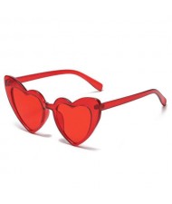 7 Colors Available Heart Shape Bold Frame Design Women Fashion Sunglasses