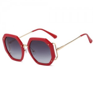 6 Colors Available Hexagon Shape Bold Frame with Golden Decoration Design High Fashion Sunglasses