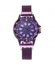 8 Colors Available Hollow Floral Pattern Rotating Index Design Fashion Wrist Watch
