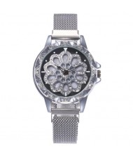 8 Colors Available Hollow Floral Pattern Rotating Index Design Fashion Wrist Watch