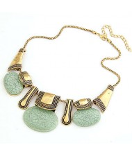 Resin Gems Embellished Vintage Tribe Fashion Women Bib Necklace - Green