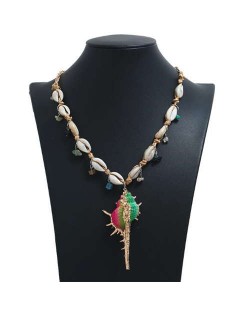 Conch Pendant Seashell Chain Design High Fashion Women Costume Necklace - Multicolor