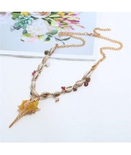 Conch Pendant Seashell Chain Design High Fashion Women Costume Necklace - Yellow