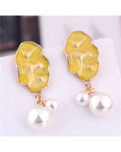 Coarse Texure with Pearl Tassel Women Fashion Earrings - Yellow