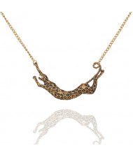 Vintage Leopard Pendant Design High Fashion Costume Necklace