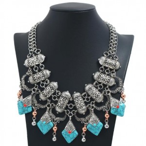 Artificial Turquoise Embellished Vintage Design Bold Fashion Women Statement Bib Necklace - Silver