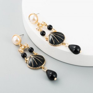 Dangling Shell Shape Pendant Design High Fashion Women Earrings - Black