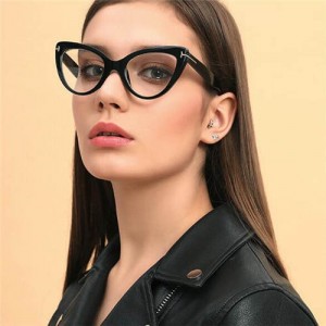 6 Colors Available Unique Cat Eye Design Frame High Fashion Women Sunglasses