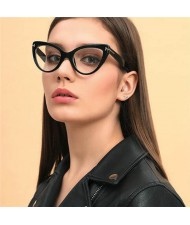 6 Colors Available Unique Cat Eye Design Frame High Fashion Women Sunglasses