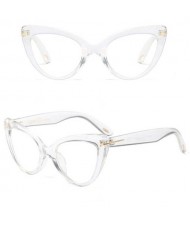 6 Colors Available Unique Cat Eye Design Frame High Fashion Women Sunglasses