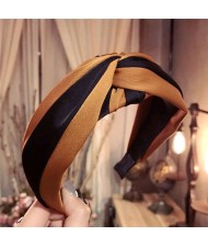 Contrast Color Bowknot Design High Fashion Cloth Women Hair Hoop - Champagne