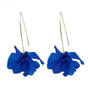 Creative Design High Fashion Dangling Flower Women Earrings - Royal Blue