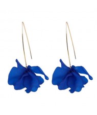 Creative Design High Fashion Dangling Flower Women Earrings - Royal Blue