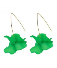 Creative Design High Fashion Dangling Flower Women Earrings - Green