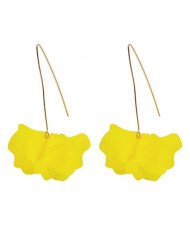 Creative Design High Fashion Dangling Flower Women Earrings - Yellow