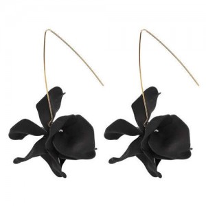 Creative Design High Fashion Dangling Flower Women Earrings - Black