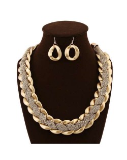 Weaving Pattern Alloy Bold Chain Design Golden Necklace and Earrings Set