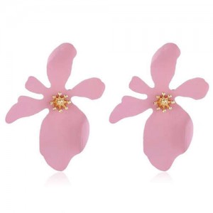 High Fashion Flower Design Women Statement Costume Earrings - Pink