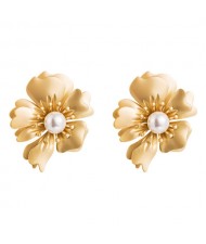 Three-dimensional Flower High Fashion Women Costume Stud Earrings - Golden