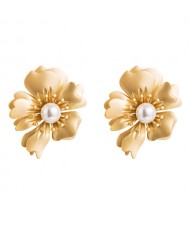 Three-dimensional Flower High Fashion Women Costume Stud Earrings - Golden