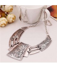 Vintage Tribe Style Hollow Necklace and Earrings Set - Silver